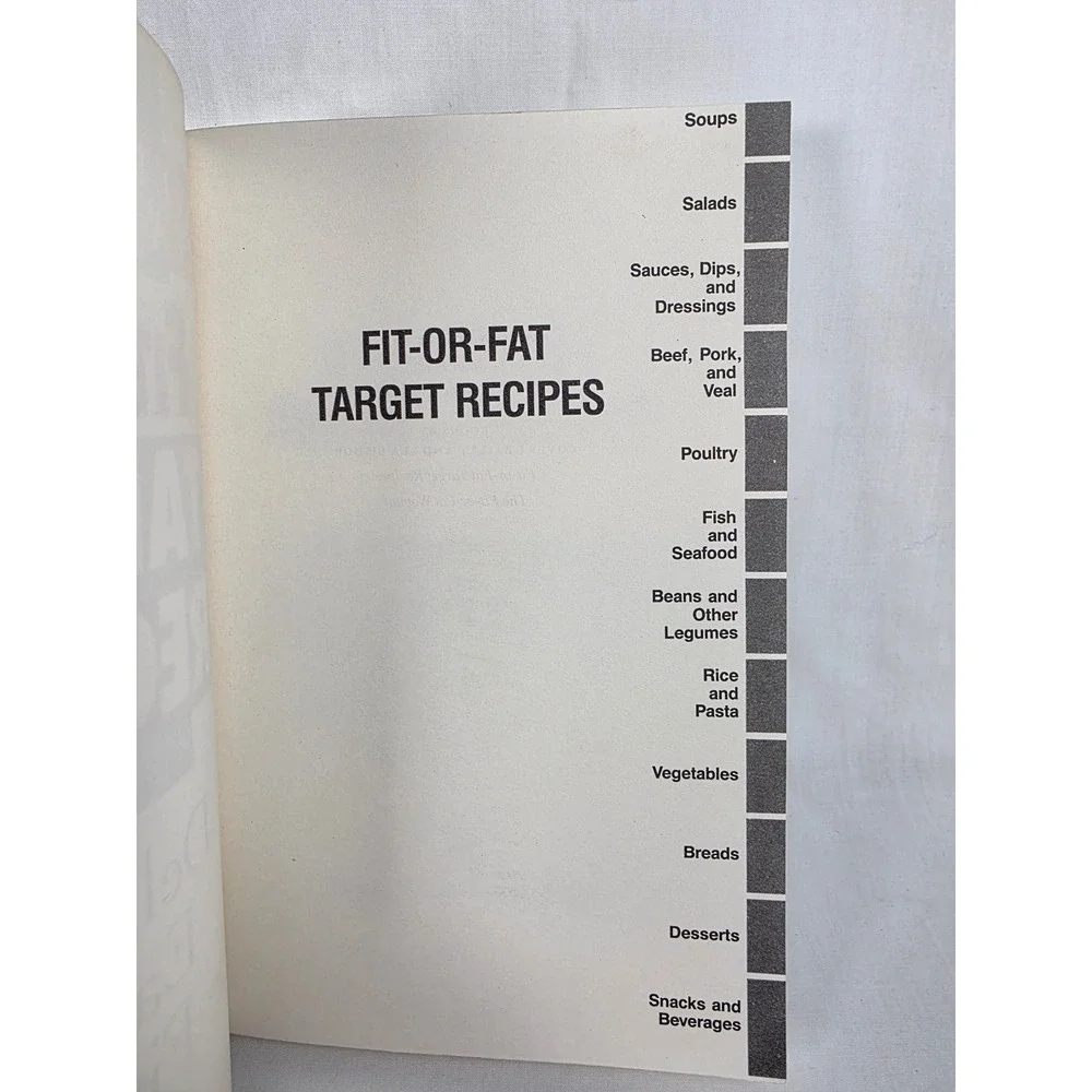 Fit or Fat Target Recipes Cookbook by Covert Bailey & Lea‎ Bishop VTG Diet 1985